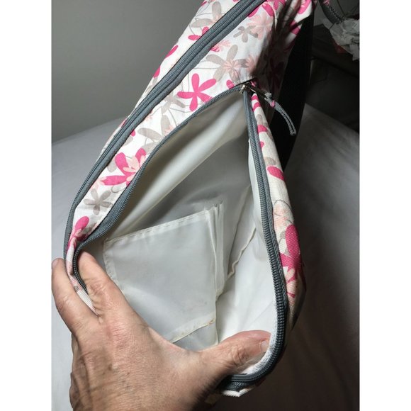 TrailMaker Classic Crossover Bag Large with Pink and Gray Flowers - Picture 4 of 9